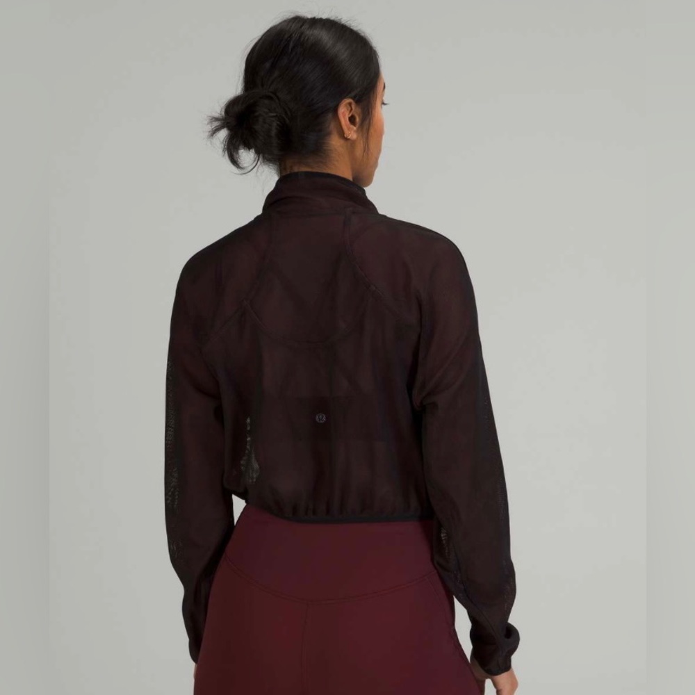 Lululemon Reversible Mesh 1/2 Zip
Black / Red Merlot! EUC - Picture 3 of 11